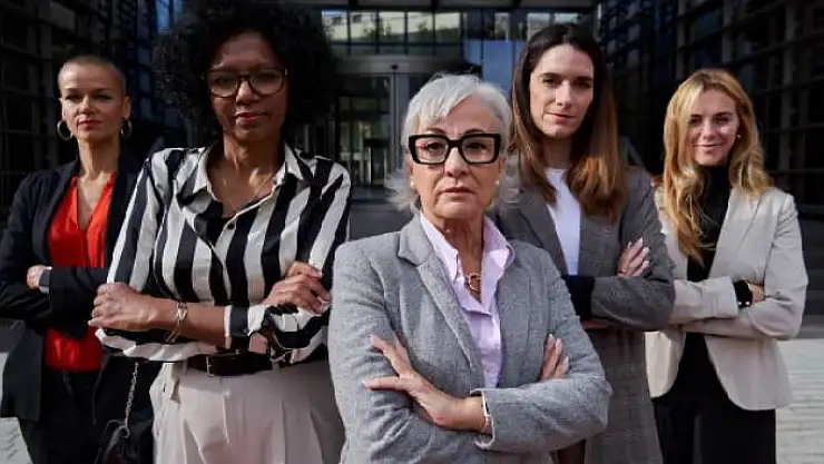 Dünyayı Sarsan Güçlü Kadın Liderler: İlham Veren Başarı Hikayeleri