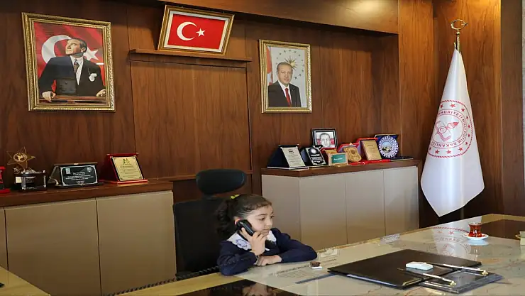 Ağrı Milli Eğitim Müdürü Kökrek, koltuğunu Esmanur Borçin'e devretti