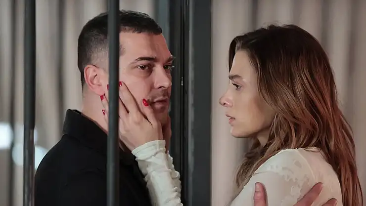 Gaddar 14. bölüm Canlı İzle! Gaddar 14. bölüm Tek Parça reklamsız izle