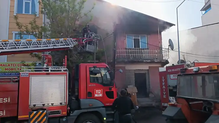 Ağrı'da çıkan yangında 1 kişi zehirlendi