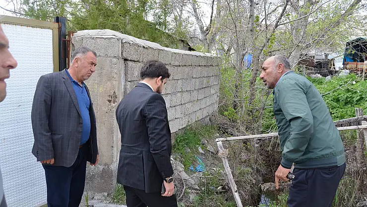 Adilcevaz'da Sulama Kanalları Yenileniyor: Belediye Başkanı Akbaba Yerinde İncelemelerde Bulundu