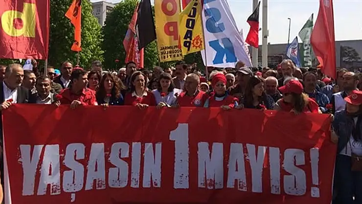 Van'da 1 Mayıs'ta Fazıl Demir, Koma Janya ve Babetna Sahnede!