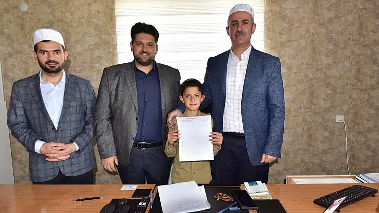 Bitlis'te 'Örgün Eğitimle Birlikte Hafızlık Projesi' başlatıldı