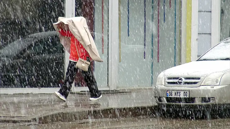 Sarıkamış beyazlara büründü