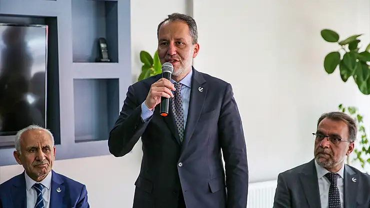 Erbakan, Van'da konuştu: '63 belediyemizde adil düzeni hakim kılacağız'