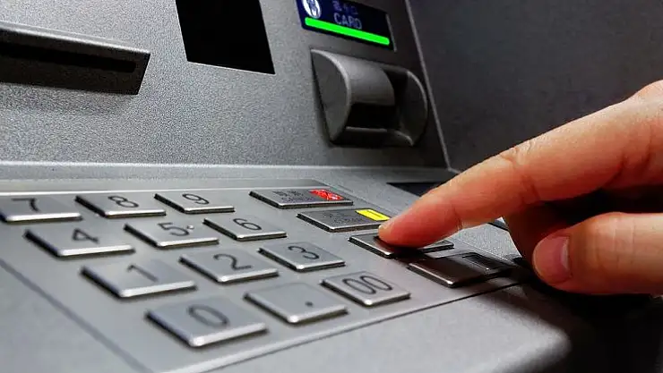 7 kamu bankası tek ATM'de birleşti