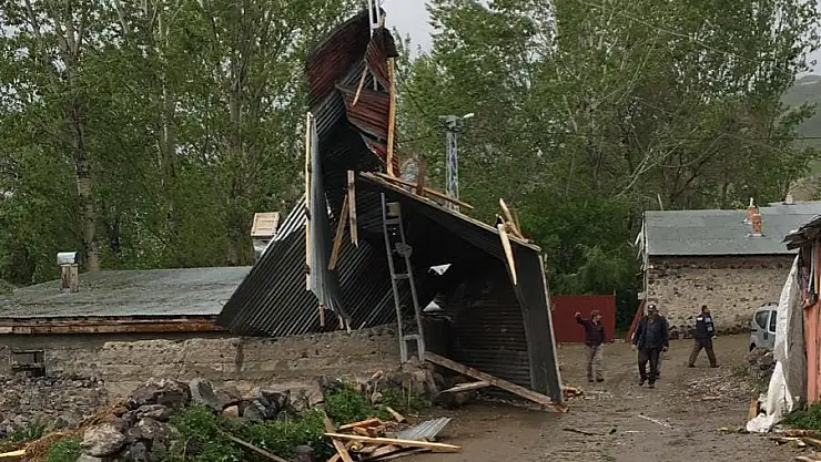 Erzurum'da yağış ve fırtına hayatı olumsuz etkiliyor