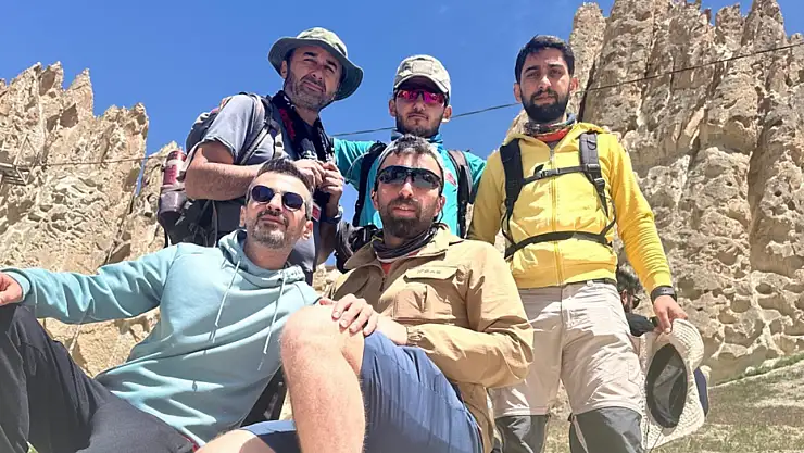 Van'ın peribacaları adeta büyülüyor