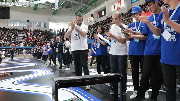 Ağrı'nın Zirvesinde Teknoloji Yarışması'nın finali yapıldı