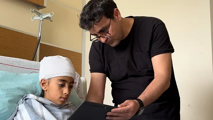Beyin kanaması geçiren Zeyneb'i doktorların dikkati kurtardı