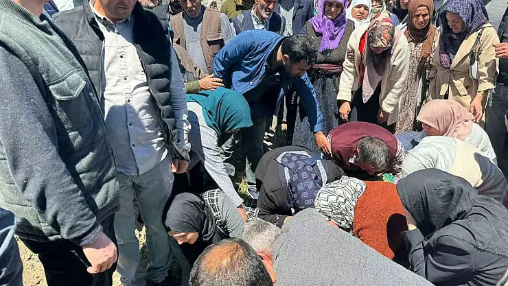 İstanbul'da eski nişanlısının saldırısına uğrayan Bahar, memleketi Iğdır'da toprağa verildi
