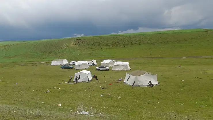 Havaların Isınmasıyla Göçebeler Ağrı'ya Gelmeye Başladı