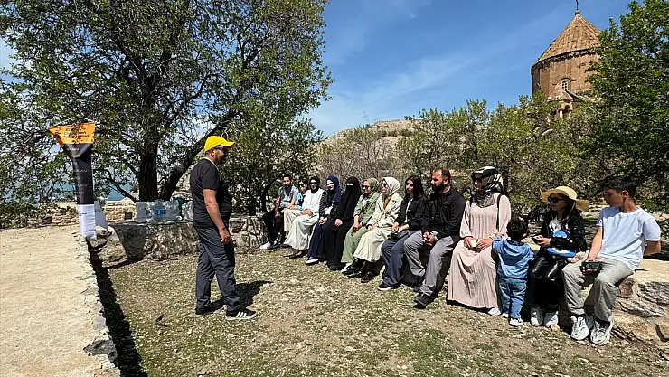 'Öğretmen Akademileri' ile tarihi mekanları keşfediyorlar