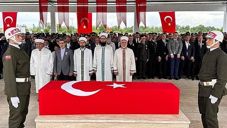 Şehit Piyade Sözleşmeli Er Vedat Zorba'ya memleketi Iğdır'da son veda