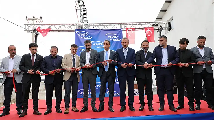 Bitlis'te tekstil fabrikası açıldı