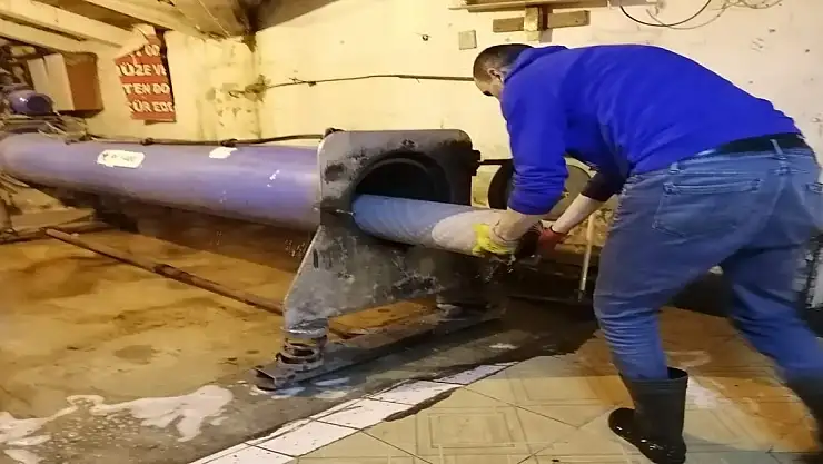 Ağrı'da Kurban Bayramı Öncesi Halı Yıkamacılarda Yoğunluk