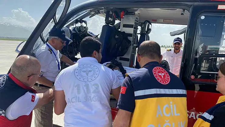 Muş'ta elektrik akımına kapılan genç Ankara'ya sevk edildi