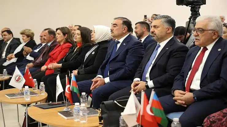 Azerbaycan'ın bağımsızlığının 106. yıl dönümü Iğdır'da kutlandı