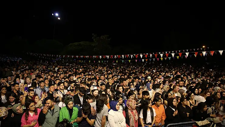 11. Uluslararası İnci Kefali Göçü Kültür ve Sanat Festivaline yoğun ilgi gösterildi