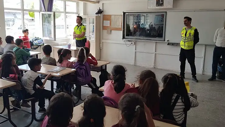 Ağrı'da Trafik Haftası kutlanıyor