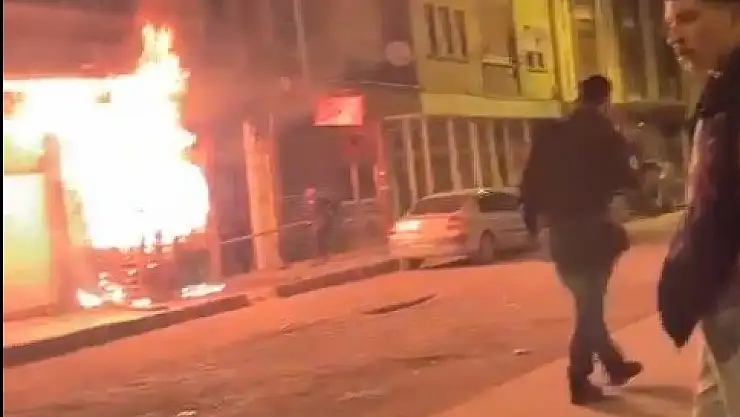 Kars'ta alev alan market paniğe neden oldu