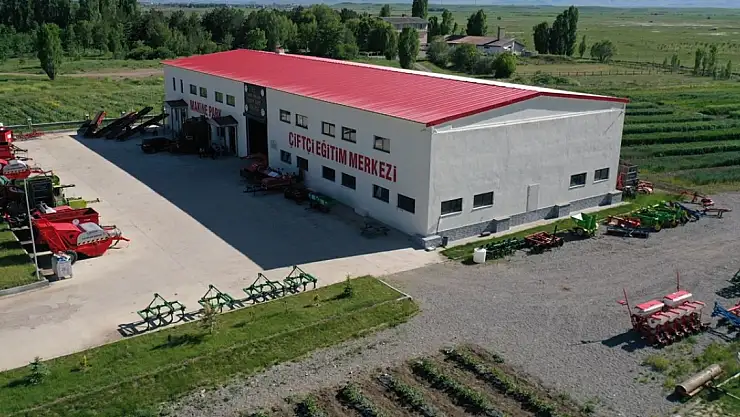 Ağrı Tarım Park çiftçiyi destekliyor