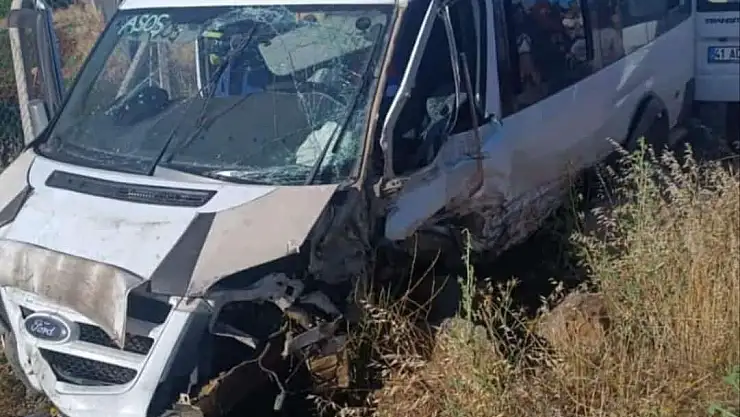 Diyarbakır'da iki feci kaza: 26 yaralı