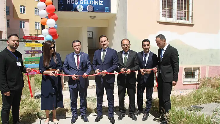 Muş'ta öğrenciler projelerini sergiledi
