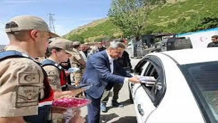 Bitlis Valisi Karaömeroğlu, yol kontrol noktalarını ziyaret etti