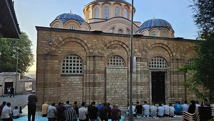 Kariye Camii'nde 79 yıl aradan sonra ilk bayram namazı kılındı