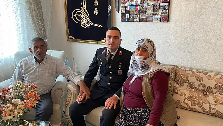 Ağrı İl Jandarma Komutanlığı'ndan Şehit Ailelerine Bayram Ziyareti