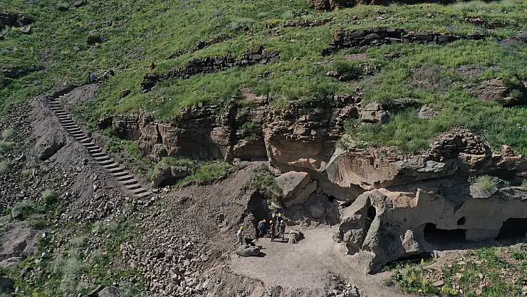 Kars'taki mağara turizme kazandırılıyor
