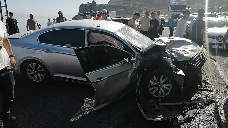 Bitlis'teki feci kazada AK Parti Belde Başkanı hayatını kaybetti