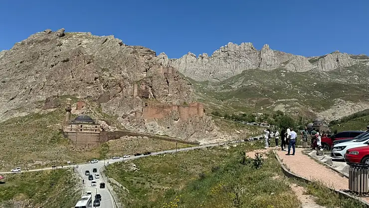 Doğubayazıt'a Turist Akını