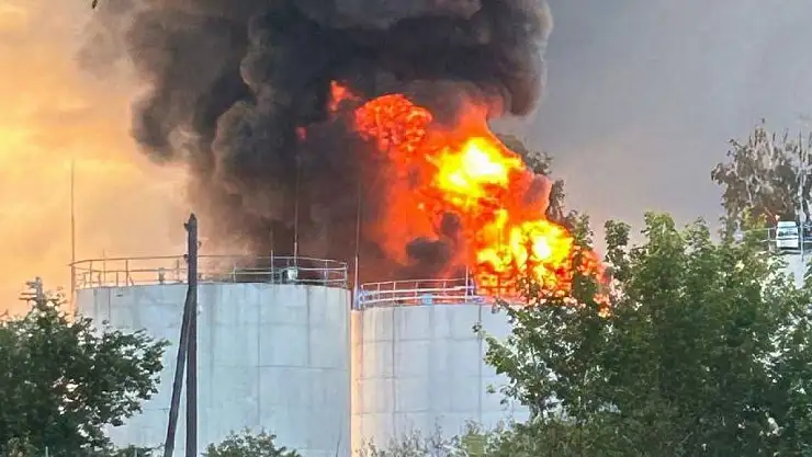 Rusya'da iki petrol rafinerisine dron saldırısı