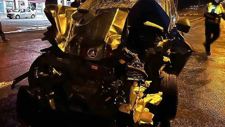 Ağrı-Van Karayolunda kaza: 7 yaralı