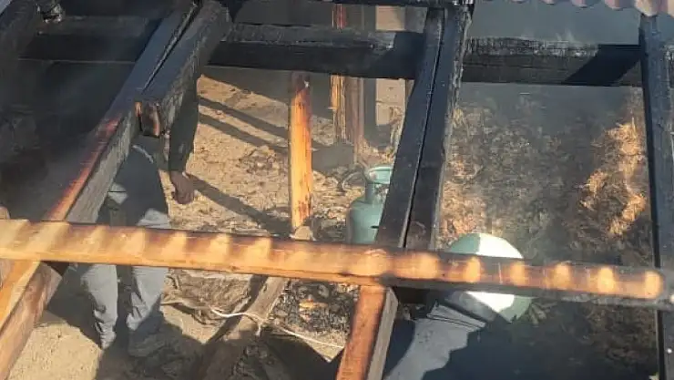 Ağrı'da çatı yangınına zamanında müdahale