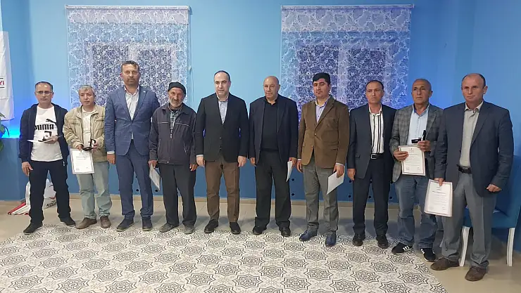 Dünya Yetim Çocuklar Günü'nde ilçedeki yetim çocuklar ve ailelerine iftar yemeği verildi.