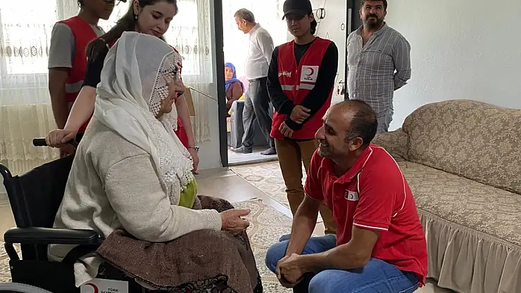 Ağrı'daki engellilere tekerlekli sandalye desteği