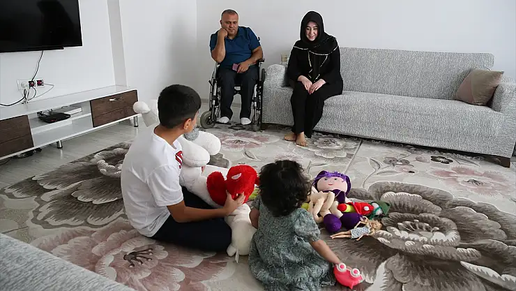 Van'da depremzede çift, ikinci çocuk hayalini 'koruyucu aile' olarak gerçekleştirdi