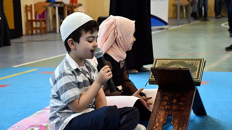 Minik Kur'an Öğrencilerine Mezuniyet Töreni