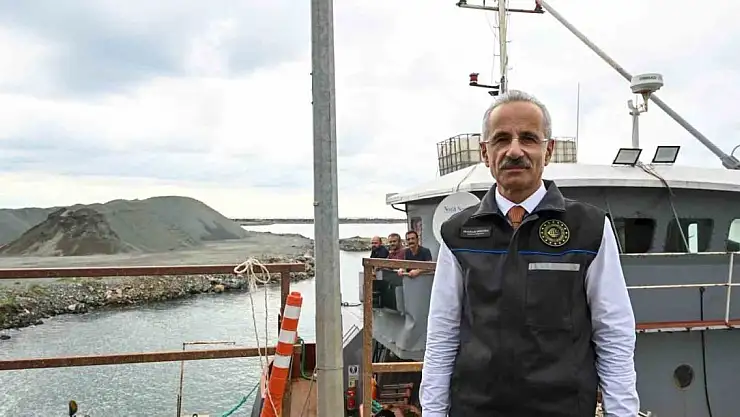 Bakan Uraloğlu: '5 milyon 960 bin metreküp deniz dibi tarama faaliyeti gerçekleştirdik'
