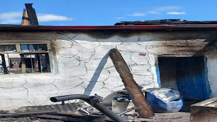 Kars'ta evde çıkan yangın söndürüldü