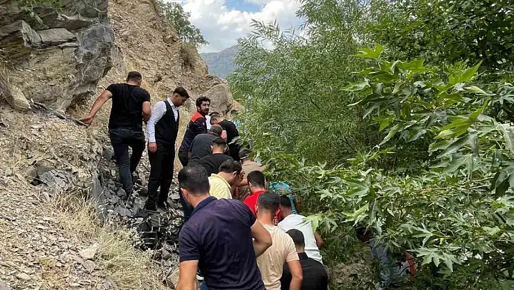 Bitlis'te 22 yaşındaki genç girdiği derede boğuldu