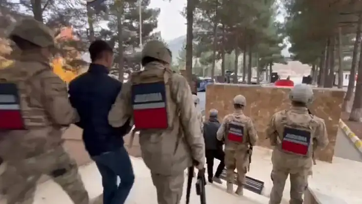 İçinde Ağrı'nın da bulunduğu 45 ilde dev operasyon