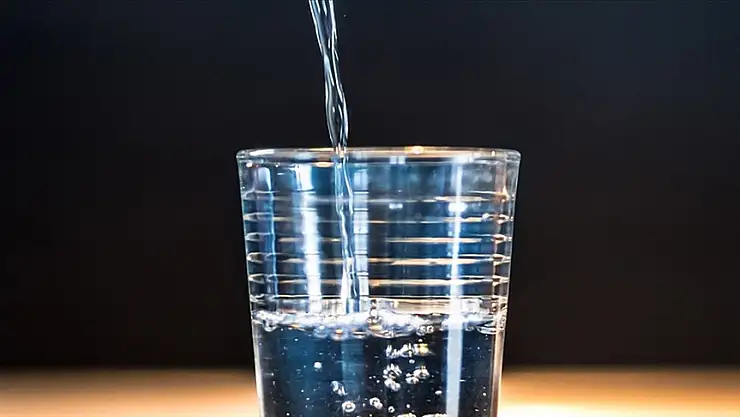 Sıcaklarda akciğer embolisi ve kalp krizi riskine karşı sıvı tüketimini artırın