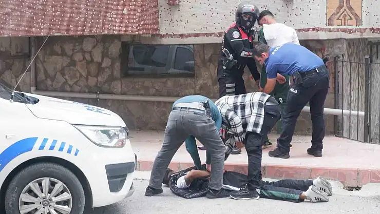 Erzurum'da 14 ile 17 yaşındaki genler döner bıçakları ile birbirlerini biçtiler