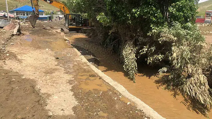Erzurum'da selin verdiği hasar gün yüzü ile ortaya çıktı