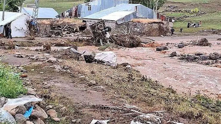 Erzurum'da dereler taştı