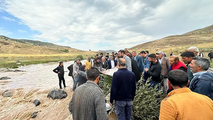 Erzurum'da derede sürüklenen gencin cansız bedeni Ağrı'da bulundu